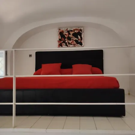 Scarlethouse Apartment *